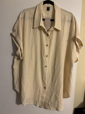Emery Rose Women's 4XL Pale Yellow Solid Collared Button-Up Short Sleeve Top